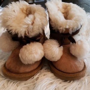 Toddler uggs!!